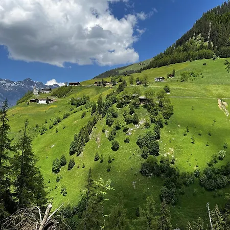 Haus Carolus * Elbigenalp