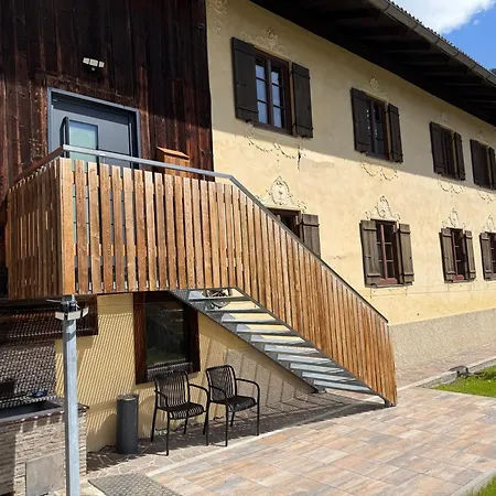Haus Carolus *
