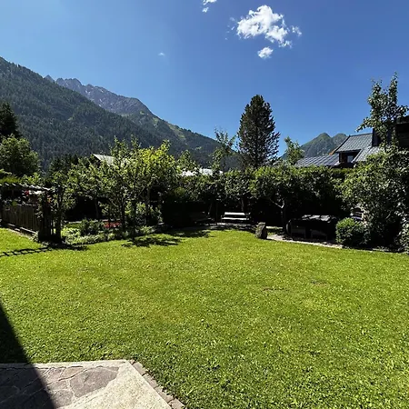 Haus Carolus Apartment Elbigenalp